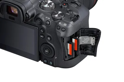 Canon EOS R6 20.1MP Mirrorless Camera with RF24-105mm F/4-7.1 IS STM Lens - image 6