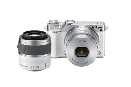 Nikon 1 J5 Mirrorless Digital Camera (10-30mm PD-Zoom Lens & 30-110mm Lens) - image 3