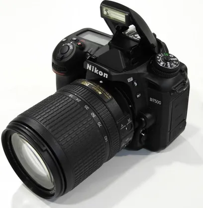 Nikon DX D7500 DSLR Camera (AF-S 18-105mm VR lens) - image 2