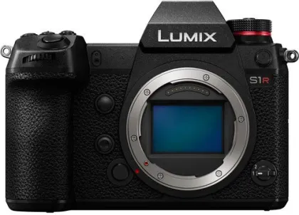 Panasonic LUMIX S1RGA-K 47.3 MP Mirrorless Camera Body Only - image 3
