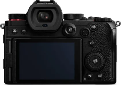 Panasonic Lumix S5 24MP Mirrorless Camera with Lumix S 20-60mm F/3.5-5.6 Lens - image 3