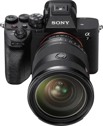 Sony Alpha ILCE-7RM4 Mirrorless Camera with E-Mount 24-70 mm F/2.8 GM2 Standard Zoom Lens - image 4